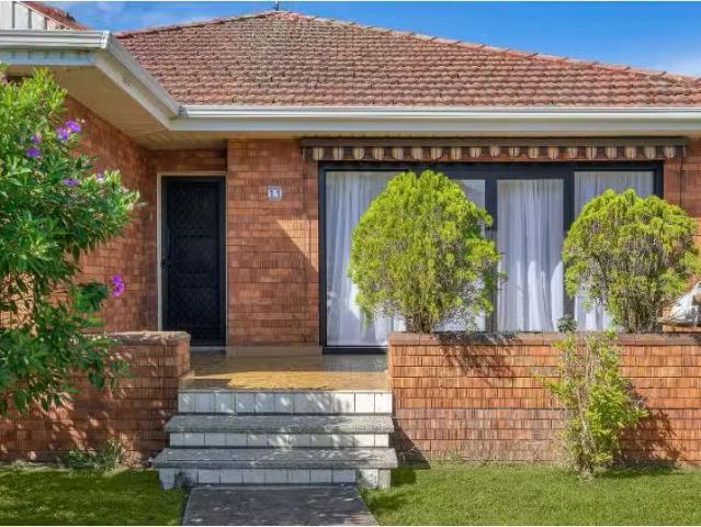 Cheap 11 Howell Street, KOTARA House for rent Listed by Cody.