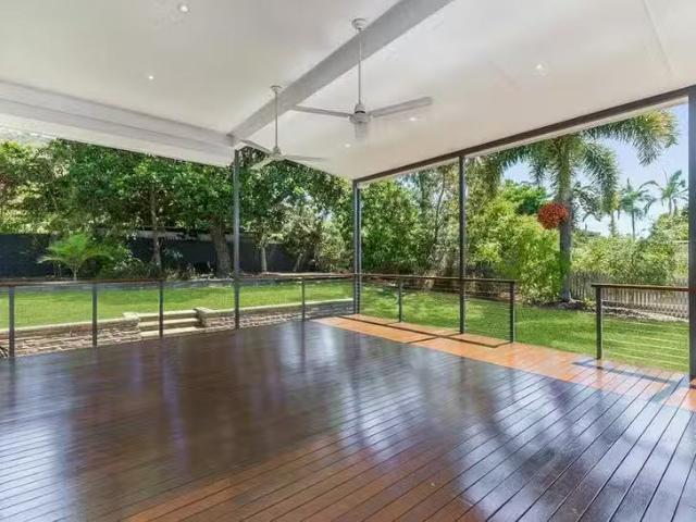For Rent! 11 Lamington Road, West End, QLD 4810