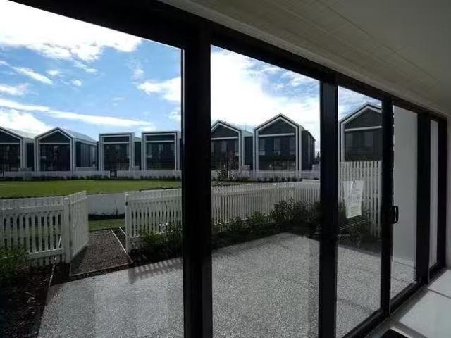 Unique 11 Sanctuary Court, Mermaid Waters, QLD 4218