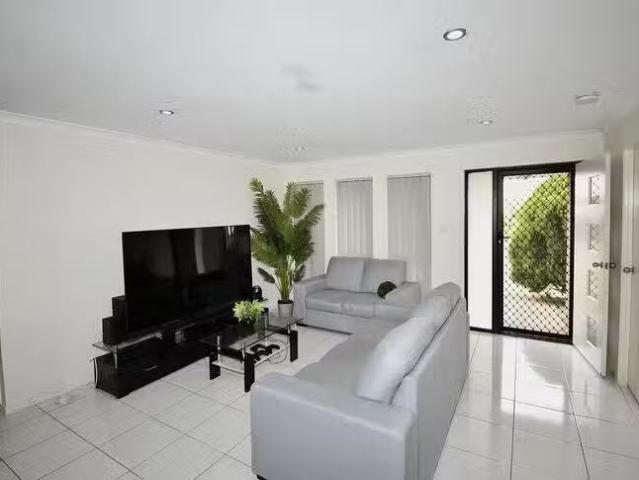 Nice 11 Sylvana Avenue, Gracemere, QLD 4702