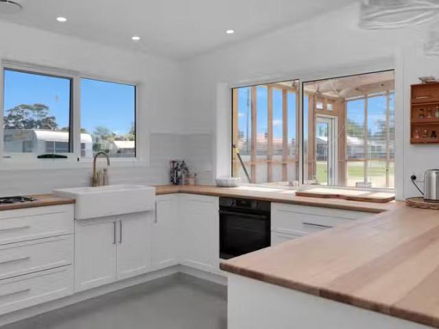 Unique 11a Medea Street, ST HELENS, TAS 7216 House for Rent
