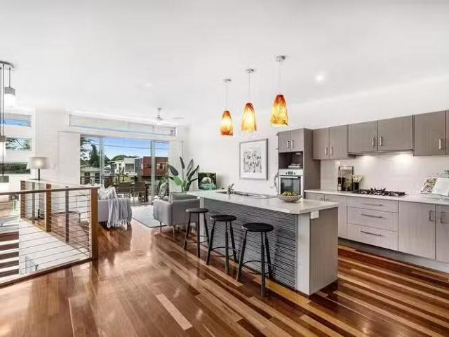 Rental! 11A Booran Street, Lota, QLD 4179