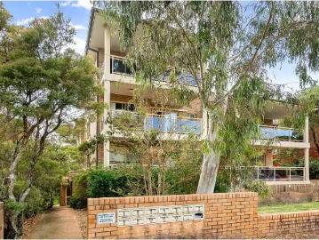 Unique 12/40 42 Queen Victoria Street, Bexley Apartment for re.