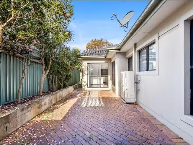 New 1/27 29 Old Taren Point Road Road, Taren Point Townhouse f.