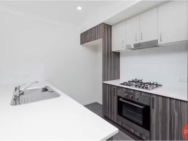 Charming 1/28 Thorncliffe Avenue, THORNTON Townhouse for rent.