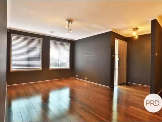 Just in! 12/123 Kelleway Avenue, NICHOLLS Townhouse for rent.