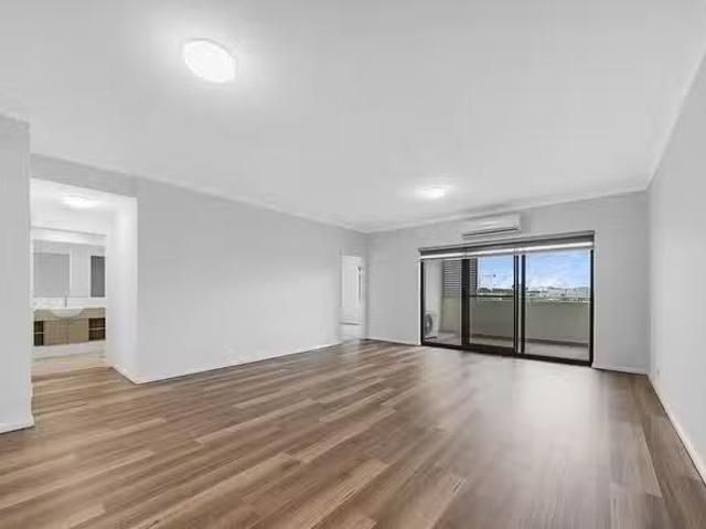 Unique 12/19 Junction Boulevard, birdburn Central, WA 6164