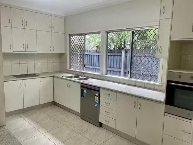 New 1/21 Rookwood Avenue, Coopers Plains, QLD 4108