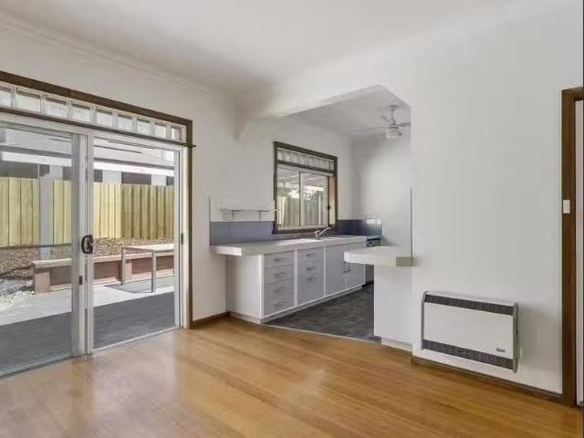 Cozy 1/22 Bellevue Parade, NEW TOWN, TAS 7008 House for Rent