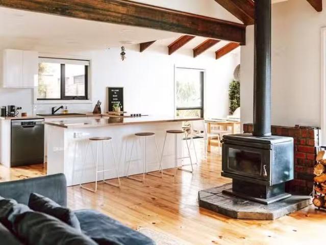 Cozy 123 Scamander Avenue, SCAMANDER, TAS 7215 House for Rent