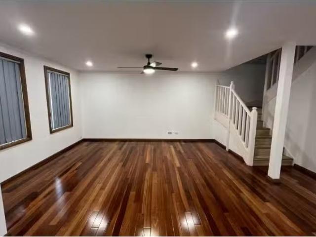 Cheap 12/3 9 Turner Place, Casula Townhouse for rent Listed b.