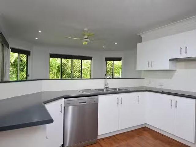 Just in! 12 Carbeen Street, Kin Kora, QLD 4680