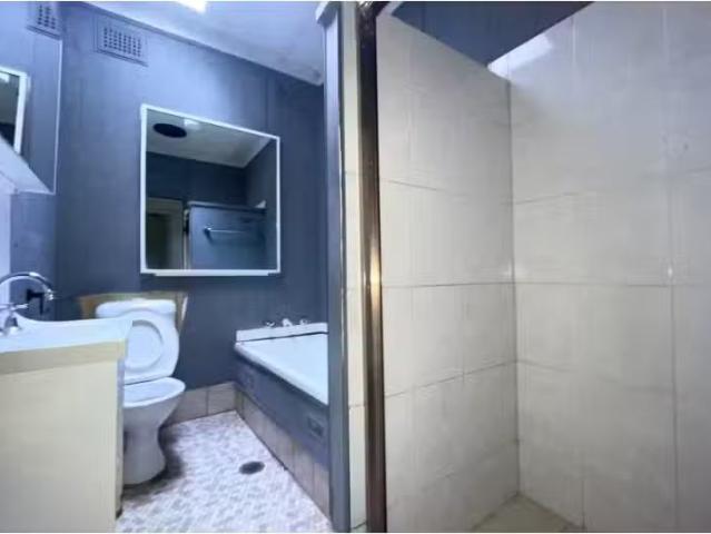 Deal! 12 Chalmers Crescent, Old Toongabbie House for rent Lis.