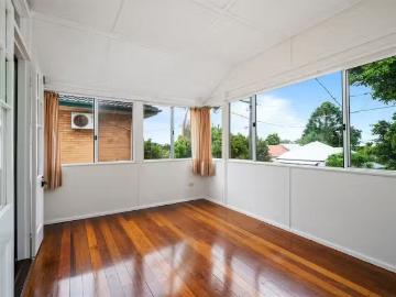 Unique 12 Blackmore Street, Windsor QLD 4030