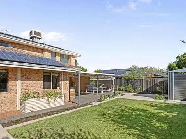 Nice 12 Dean Road, Bateman, WA 6150