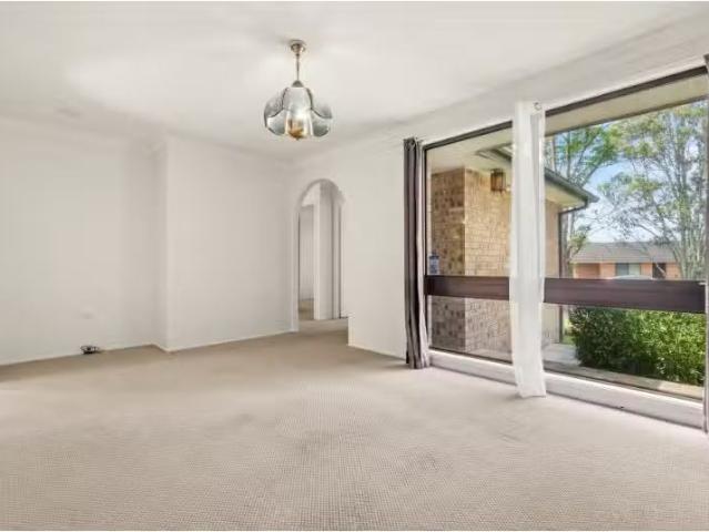 Nice 12 Dena Avenue, Narara House for rent Listed by Benjamin.