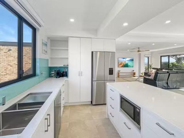 Just in! 1/2 Derribong Avenue, CATALINA, NSW 2536 Unit for R.