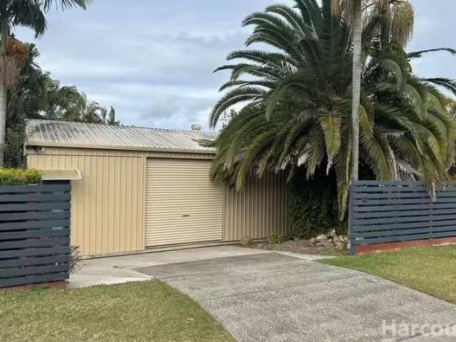 Rental! 12 Entrance Street, South West Rocks, NSW 2431 House.
