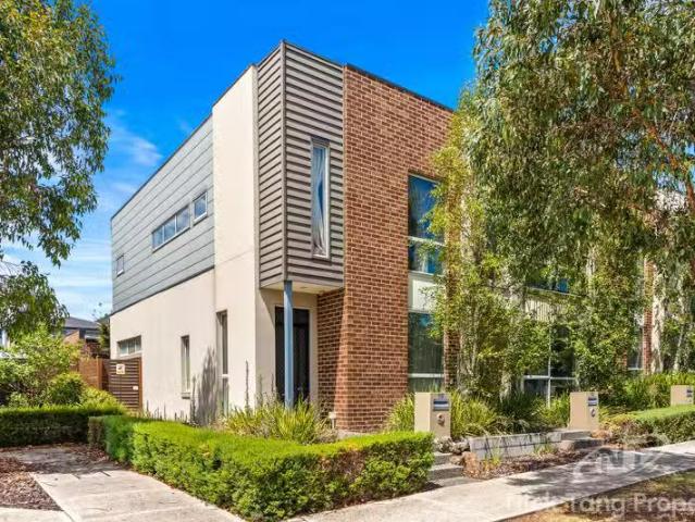 Rental! 12 Heffernan Walk, Heidelberg Heights VIC 3081