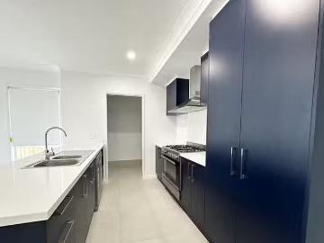 Rental! 12 Hepworth Way, Morayfield, QLD 4506