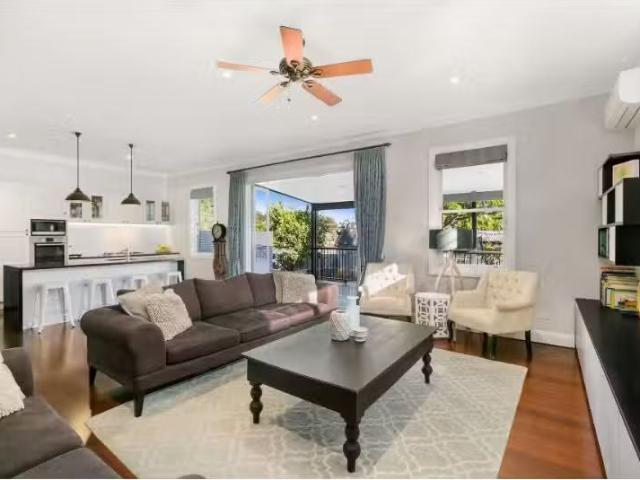 Nice 12 Herbert Street, West Ryde House for rent Listed by Tr.