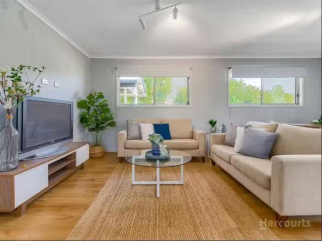 Deal! 12 Loane Crescent, LAWNTON, QLD 4501 House for Rent