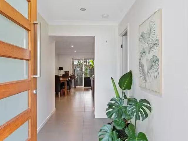 Nice 12 Maged Place, Thornlands, QLD 4164