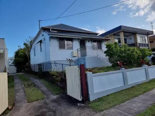 Cheap 12 Nelson Street, Dutton Park House for rent Listed by.