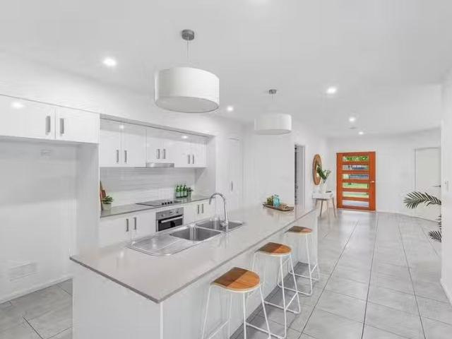 New 12 Stringer Close, Redlynch, QLD 4870