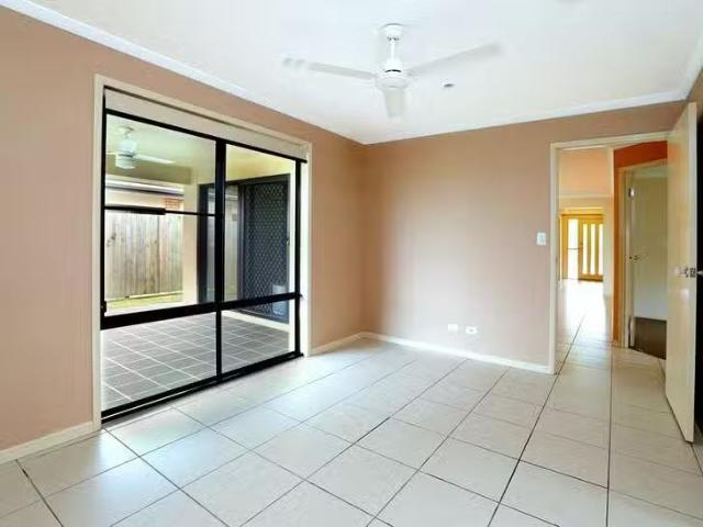 Cozy 12 Vera Place, Tingalpa, QLD 4173