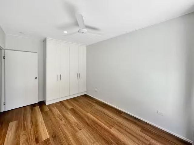 Deal! 12A Raylee Avenue, NAMBOUR, QLD 4560 Unit for Rent
