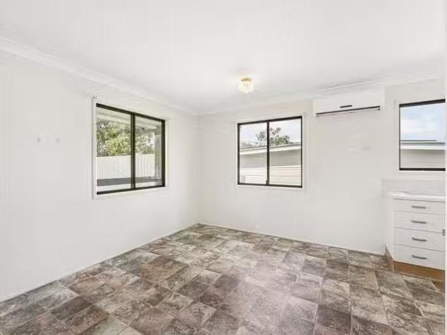 Just in! 1/35 Federal Street, Oakey, QLD 4401
