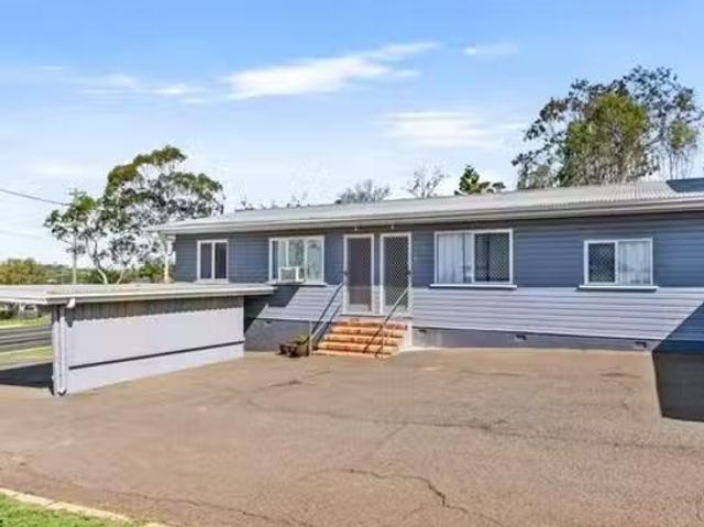 New 1/36 Toowoomba Road, Oakey, QLD 4401