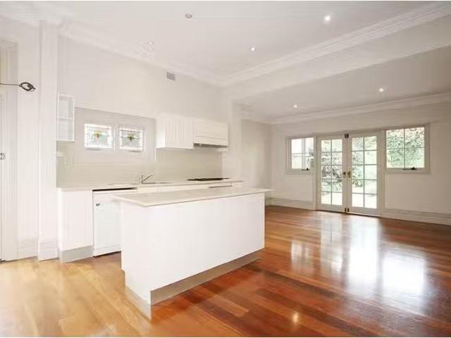 Unique 137 Young Street, Annandale House for rent Listed by P.