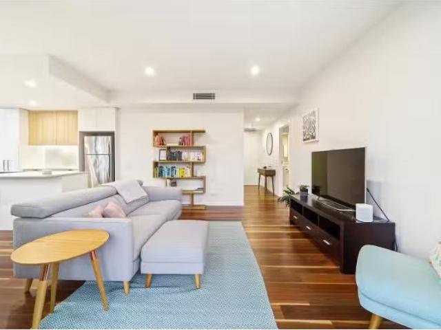 Charming 13/81 Constitution Avenue, Campbell Apartment for ren.