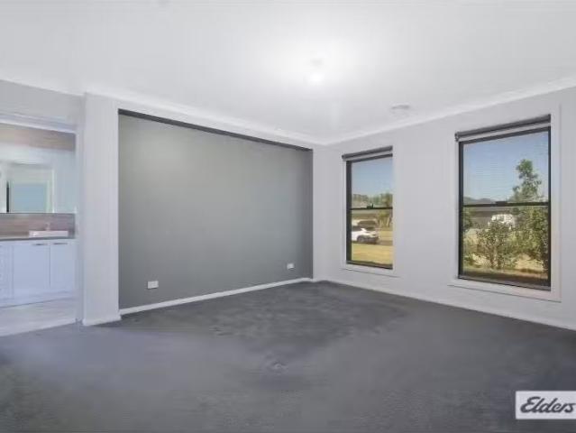 New 138 Read Street, Howlong House for rent Listed by Aki Ste.
