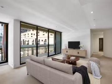 Just in! 1305/118 Russell Street, MELBOURNE, VIC 3000 Apartm.
