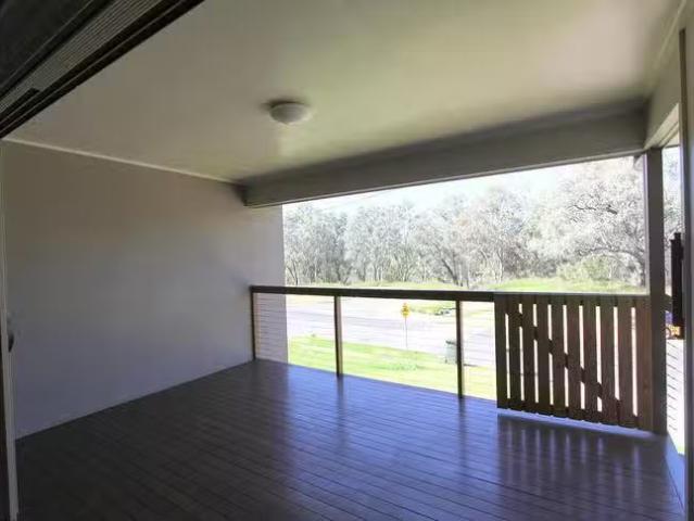 Deal! 1/30 Riverview Street, Emerald, QLD 4720