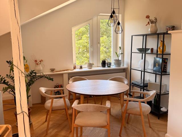 Unique 130 sqm period apartment with roof terrace in Oberkassel