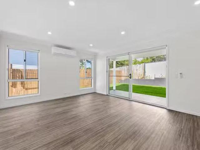 Deal! 1/32 Hart Street, Lawnton, QLD 4501