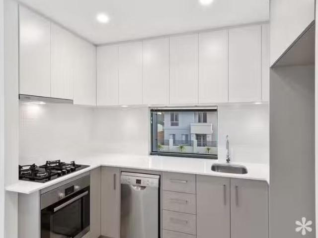 For Rent! 13/2 Walter Road West, Inglewood, WA 6052