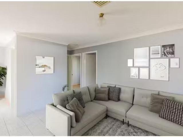 Cozy 13 Cobine Rise, Parmelia, WA 6167