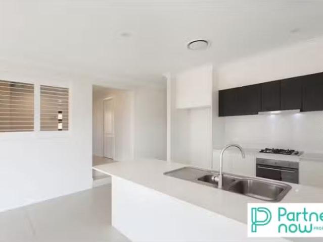 New 13 Currawong Drive, TAMWORTH House for rent Listed by Emi.