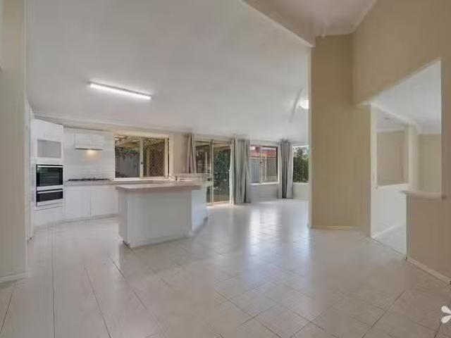 Cheap 13 Sandover Crescent, Winthrop, WA 6150