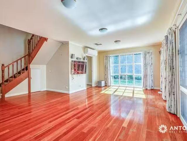 Nice 13 Sunset Avenue, Beaumaris, VIC 3193