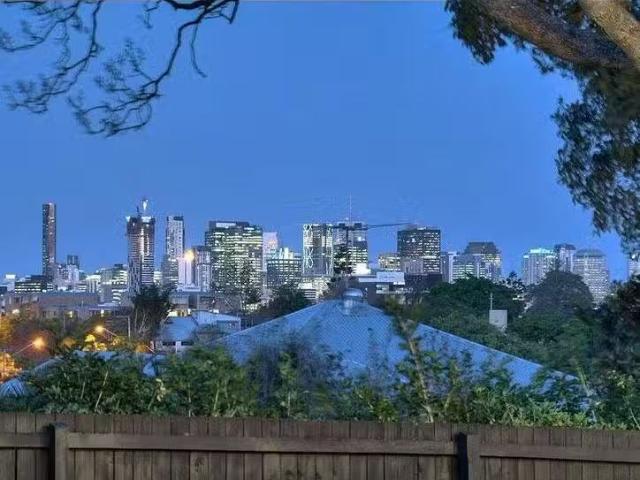 For Rent! 13 Penrose Street, Auchenflower, QLD 4066