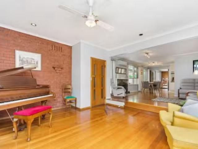 For Rent! 13 Rodleigh St, Croydon VIC 3136 House For Lease