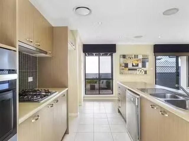 New 13 Townsend Crescent, Ropes Crossing, NSW 2760