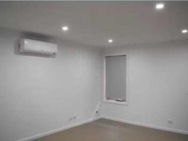 Rental! 13a Conway Avenue, Cambridge Park House for rent List.