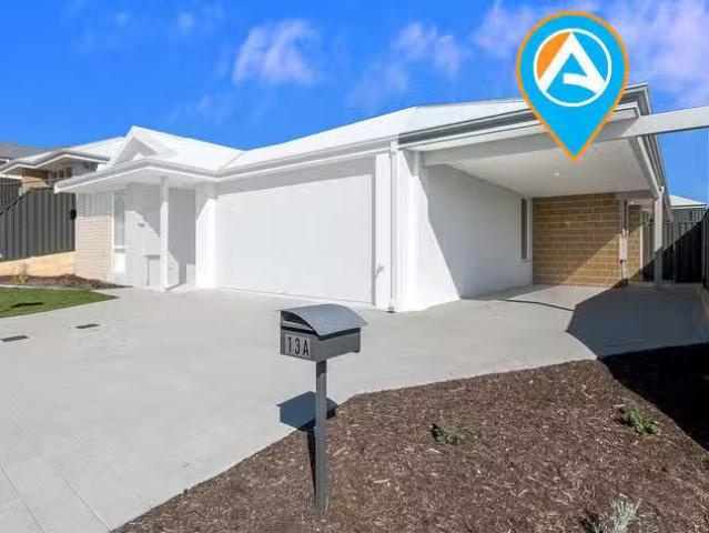 Deal! 13B Lucent Approach, Eglinton, WA 6034